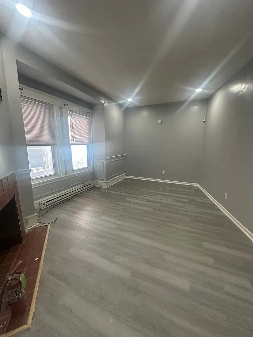 4522 North Broad Street — Photo 2