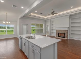 4149 Grassy Lake Dr, Bossier City, LA 71111