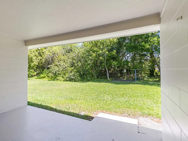 217 Montana Ave — Photo 23