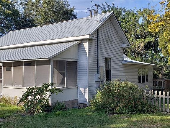 4th image of 209 N Kentucky Ave