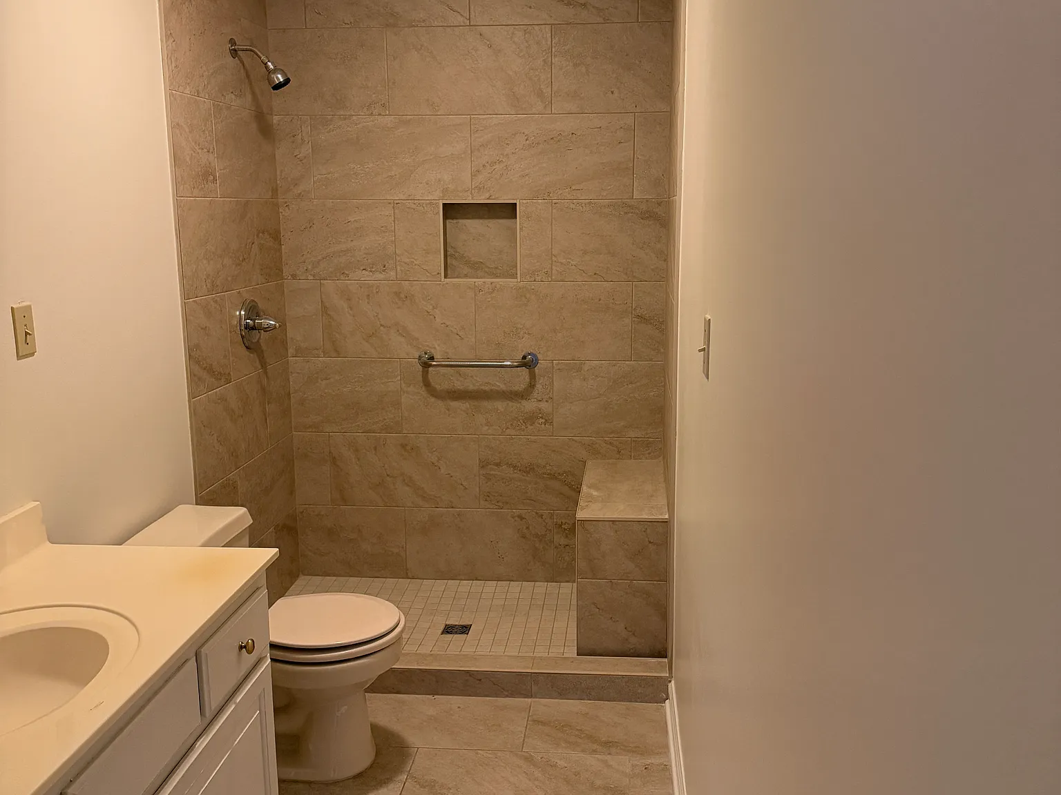 3 bed, 1395 sqft, $1,750 — Photo 4