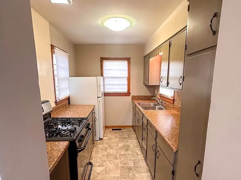 1311 Korb Ave — Photo 4