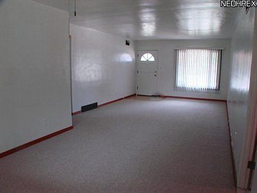 3rd image of 721 Willow Dr