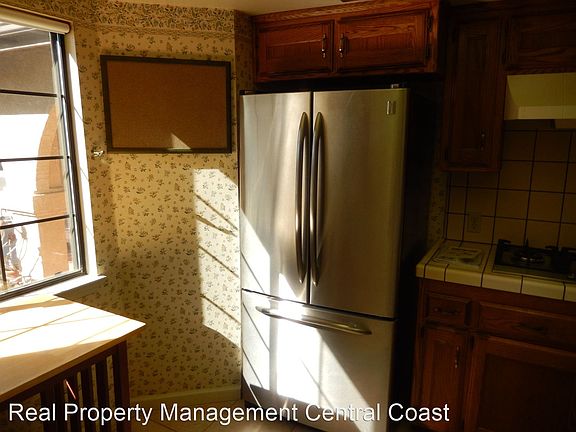 4th image of 932 San Adriano Ct
