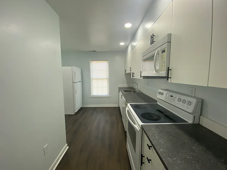 2225 Mulberry Ct — Photo 7