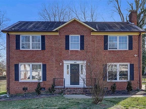 3rd image of 309 W Montcastle Dr