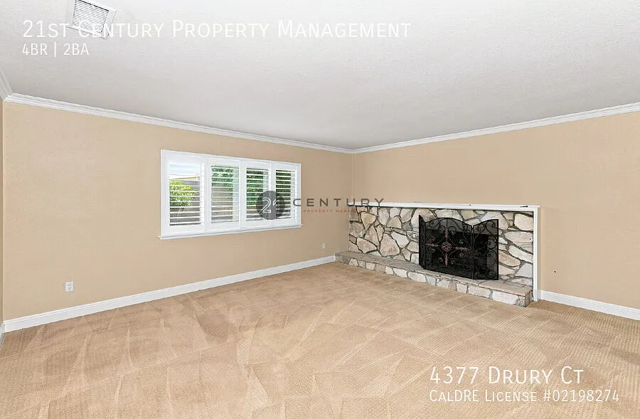 Spacious Riverside Home with Pool, Entertaining Spaces & Expansive Lot — Photo 4