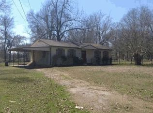 2325 W Sherman St, Paris, TX 75460