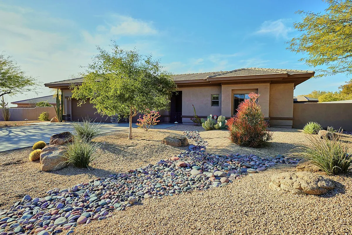 Photo 2 of 35 - 7298 E Brisa Dr - Scottsdale, AZ Building Photo - 7298 E Brisa Dr