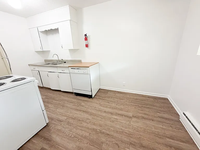 2014 Linden Ave #4 — Photo 7