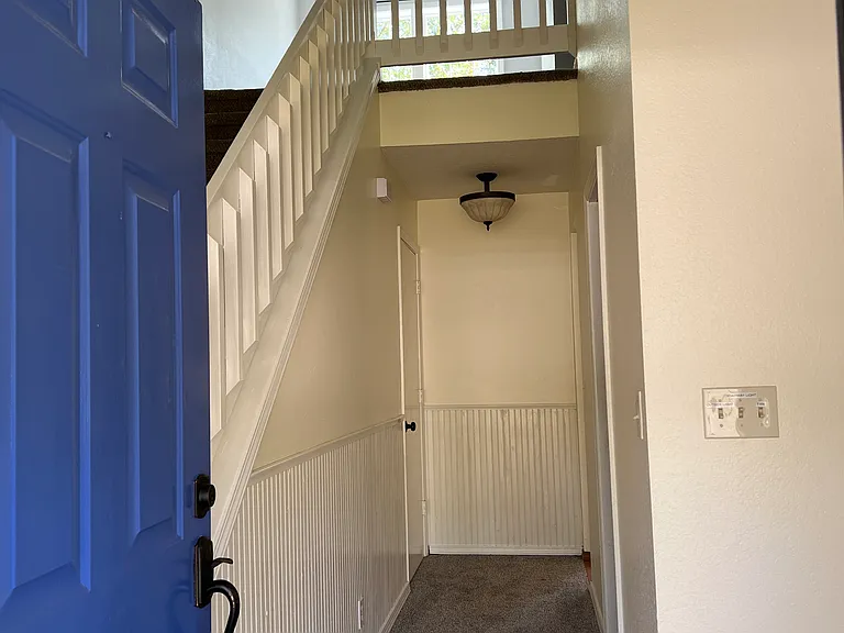 Vaulted foyer