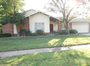 1793 Spring Branch Ct, Chesterfield, MO 63017