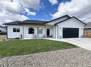 2506 Starlight Dr, La Grande, OR 97850