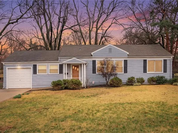 6717 W 79th St, Overland Park, KS 66204