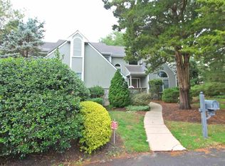 4 Candlewood Ct, Linwood, NJ 08221