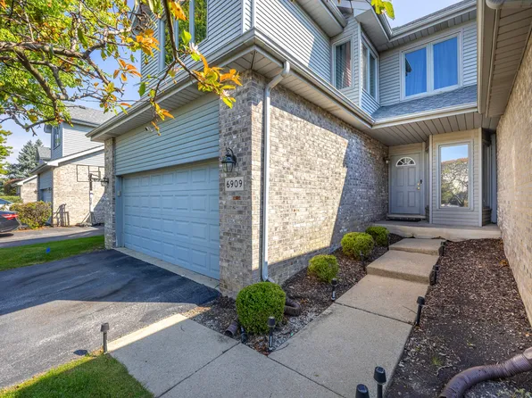 6909 Lexington Ct, Tinley Park, IL 60477