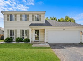 103 Red Cedar Dr, Streamwood, IL 60107