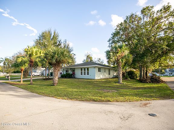 2nd image of 4895 Yew Ct