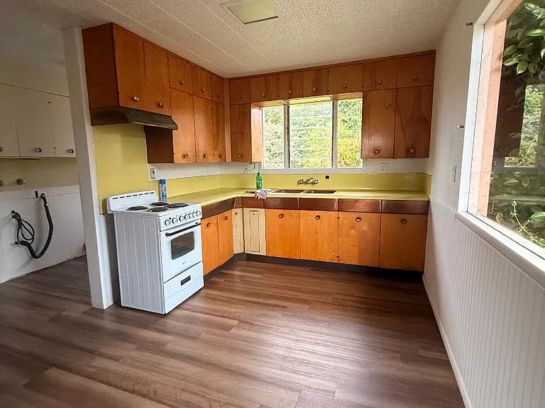 4707 Union St — Photo 3