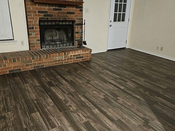 2nd image of 2109 Camellia St