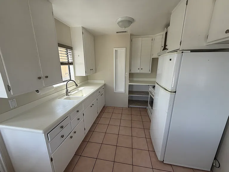 4612 Bermuda Ave — Photo 4