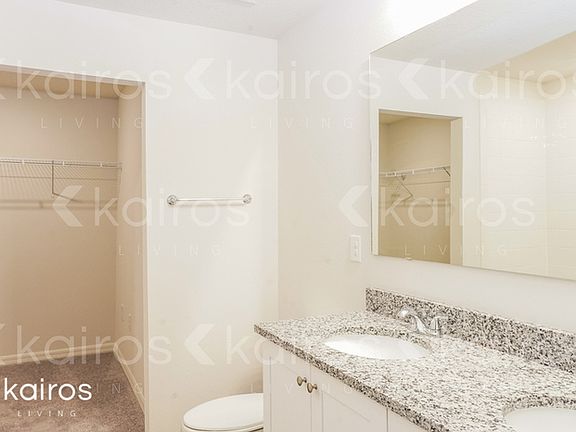 5th image of 1405 Sarasota Dr
