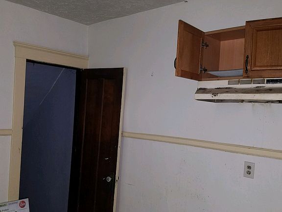 4th image of 9903 North Blvd