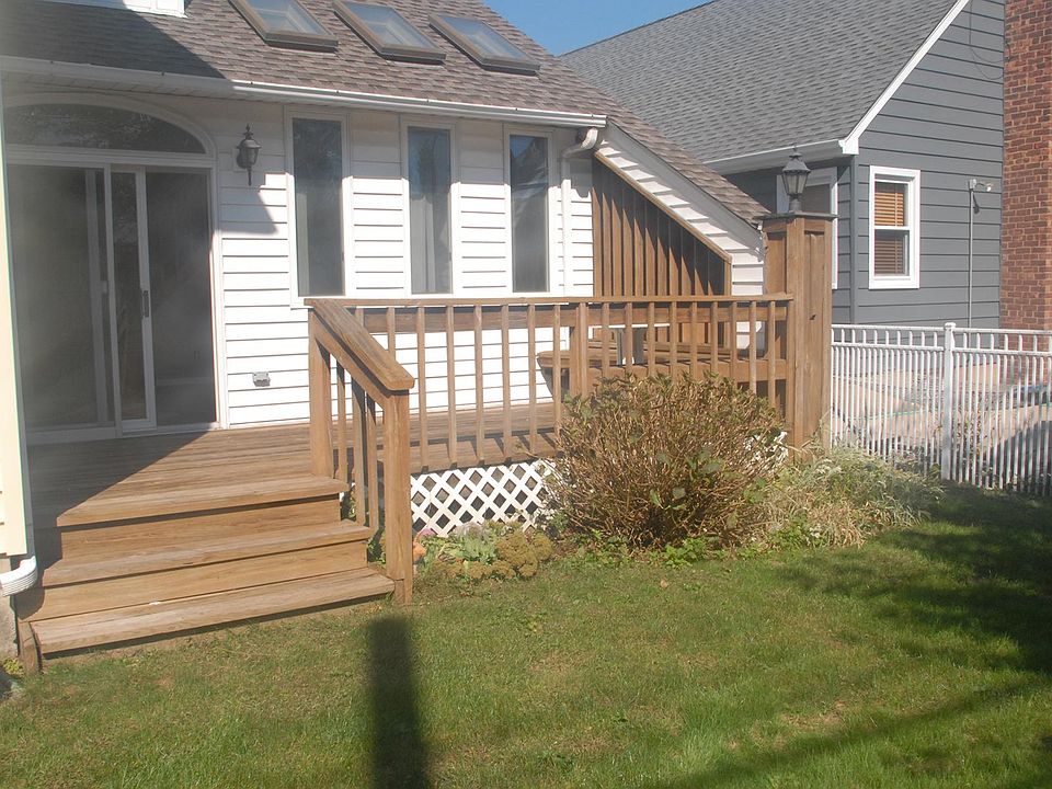 1st image of 114 Stewart St