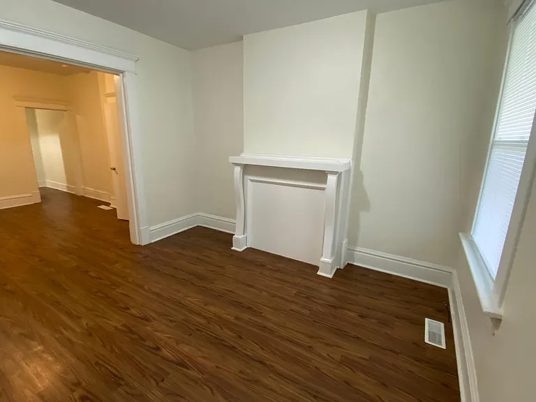 82 Dana Ave — Photo 2