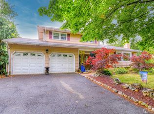 6 Starodub Dr, Milltown, NJ