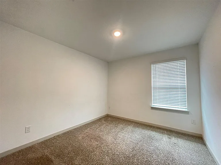 8107 Sugar Cane Ln — Photo 12