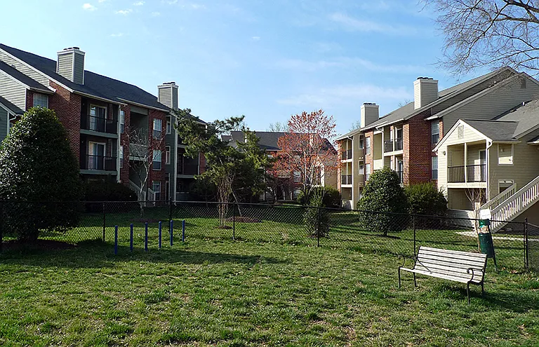 Broadmoor Apartments — Photo 26