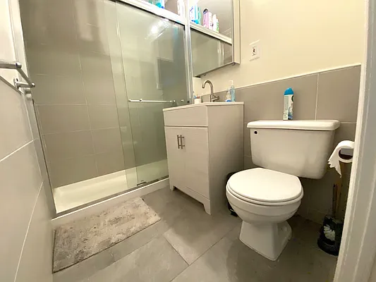 Rented by Highline Residential | media 9