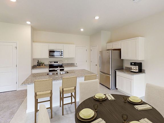Voyager Voyager Dining Kitchen