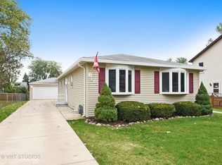 415 N Grace St, Lombard, IL 60148
