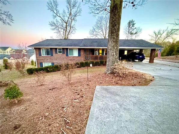 1335 Hillcrest Dr, Sugar Hill, GA 30518
