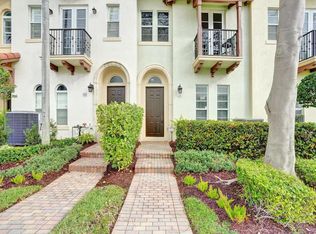 58 Via Floresta Dr, Boca Raton, FL 33487