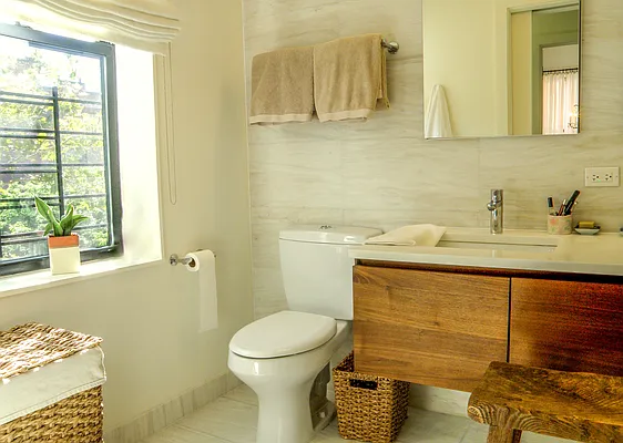 Sold by Vespa Properties Group | media 25