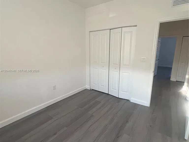 21447 NE 2nd Pl — Photo 28