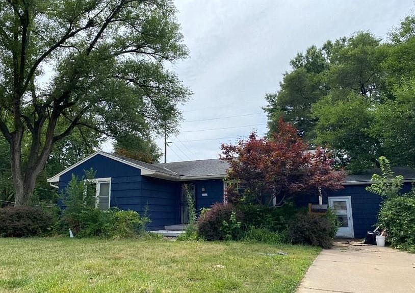 1st image of 2300 N 44th St