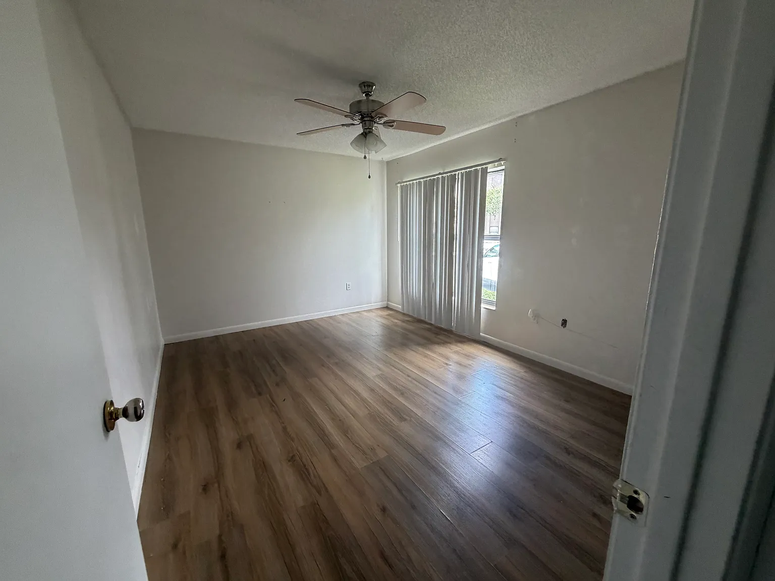 2 bed, 966 sqft, $1,700 — Photo 3