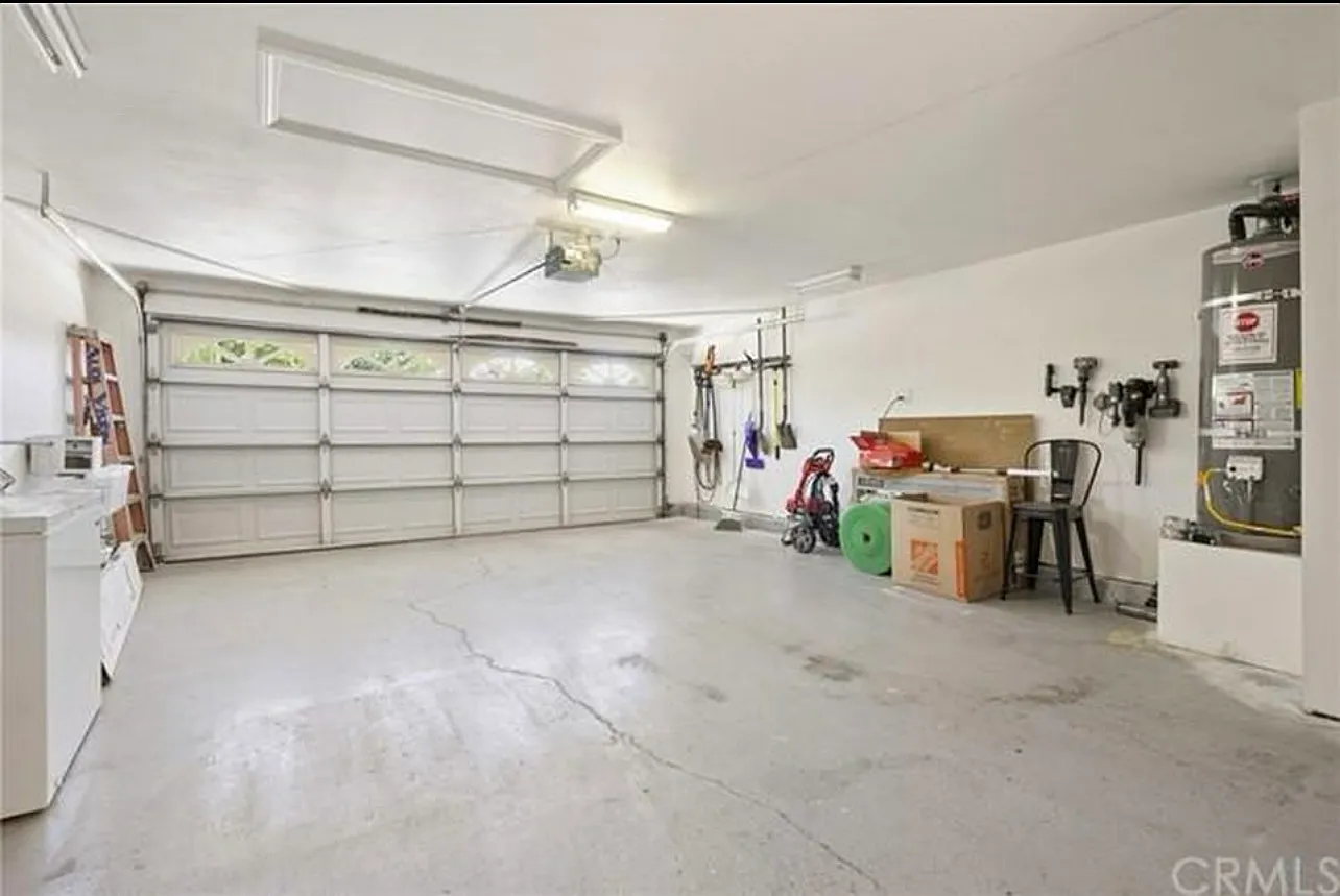 1212 Lana St — Photo 4
