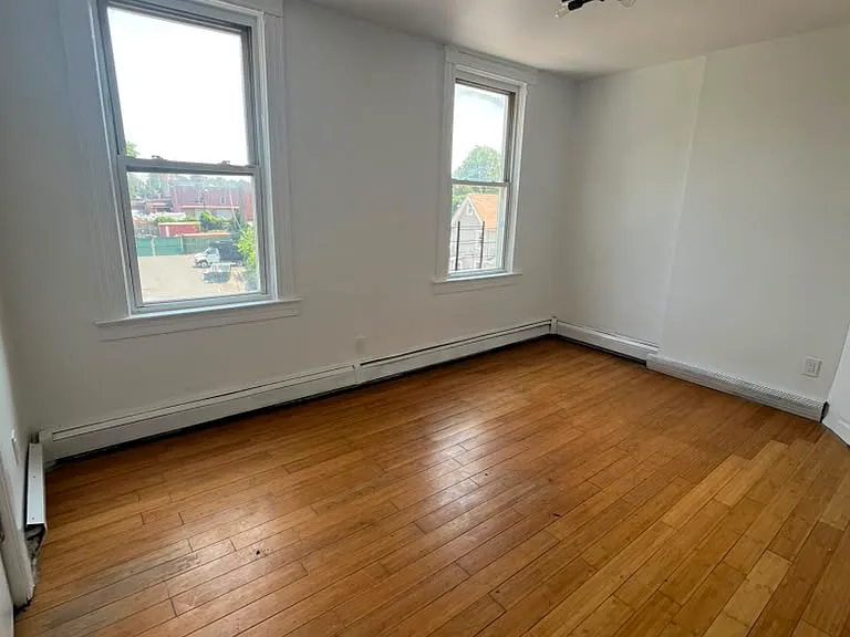 29 Ellington St #3E — Photo 5