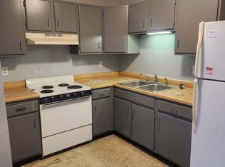 916 S 8th St #C, Springfield, IL 62703