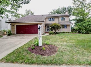 2805 Woodhaven Dr, Champaign, IL