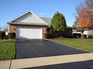 7928 Mead Ln, Holland, OH 43528