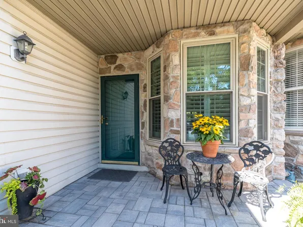 3875 Nanlyn Farm Cir, Doylestown, PA 18902