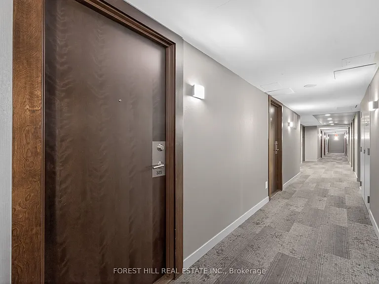 135 Village Green Sq #3125 — Photo 2