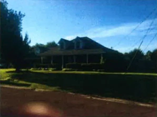 17 Jones Dr, Columbus, MS 39702