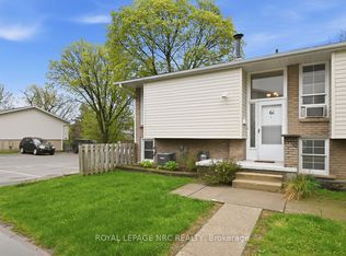 151 Parnell Rd #61, Saint Catharines, ON L2M3S4